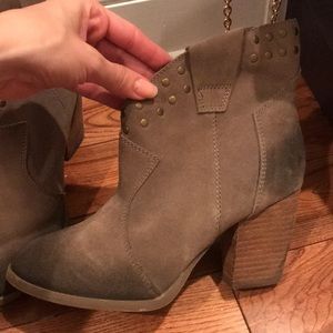 Steven Madden ankle boot